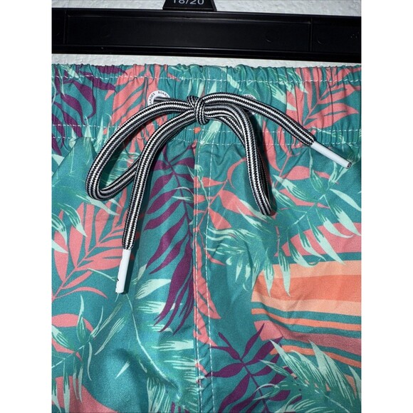 Boardies Apparel Mens Sz M Tropical / Floral Mid Length Lined Swim Shorts NWT - Picture 2 of 6